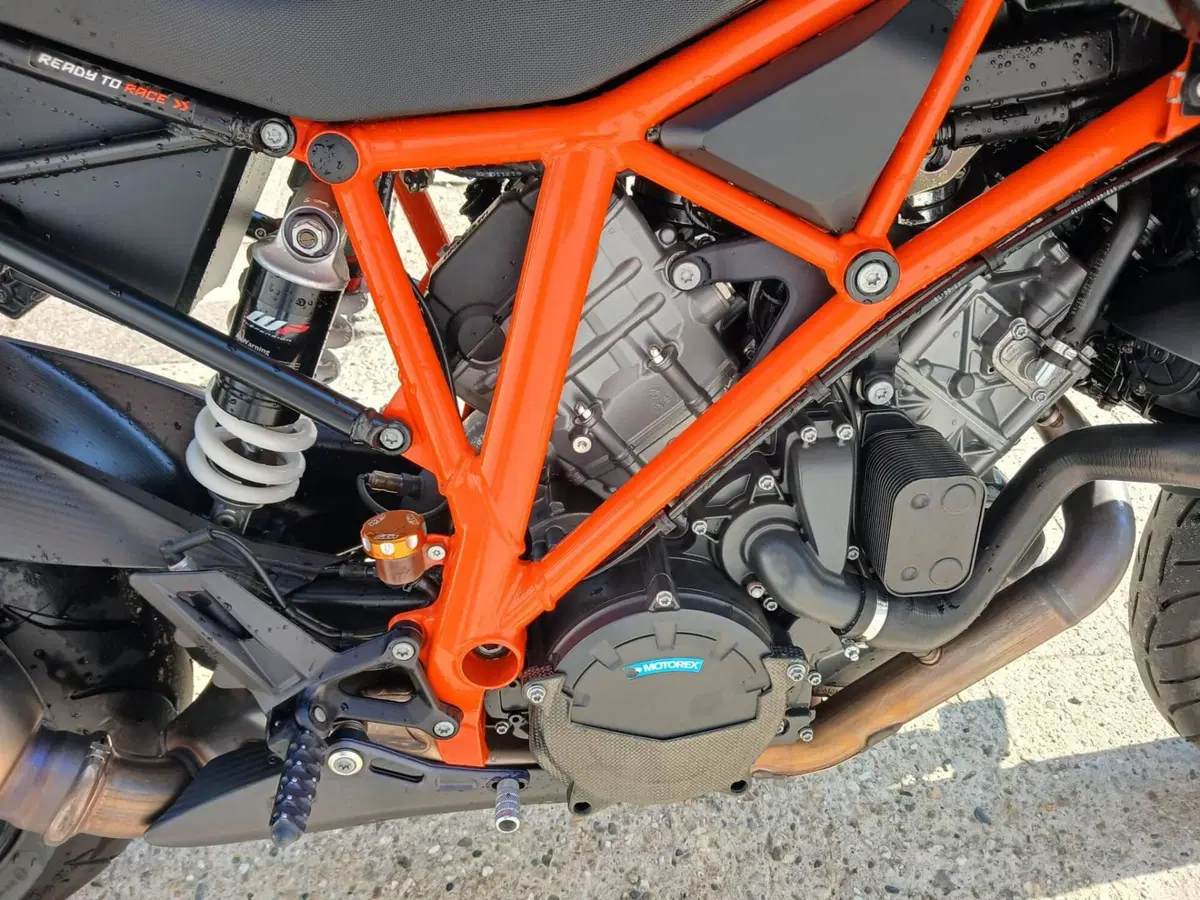 KTM 1290 Super Duke R ABS (2014 - 16) (4)