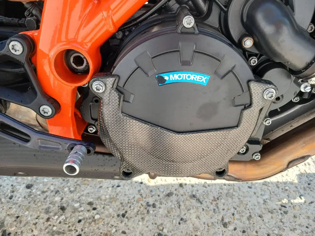 KTM 1290 Super Duke R ABS (2014 - 16) (5)