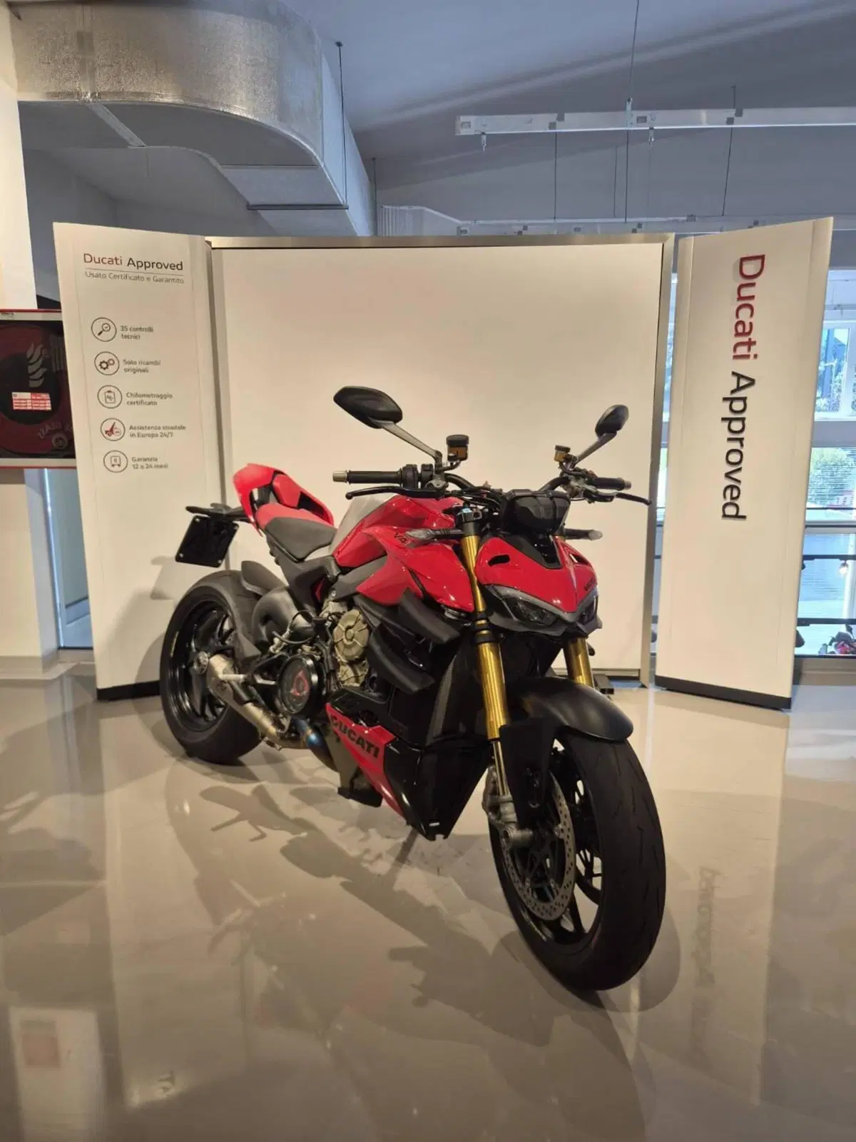 Ducati Streetfighter V4 S (2023 - 24) (2)