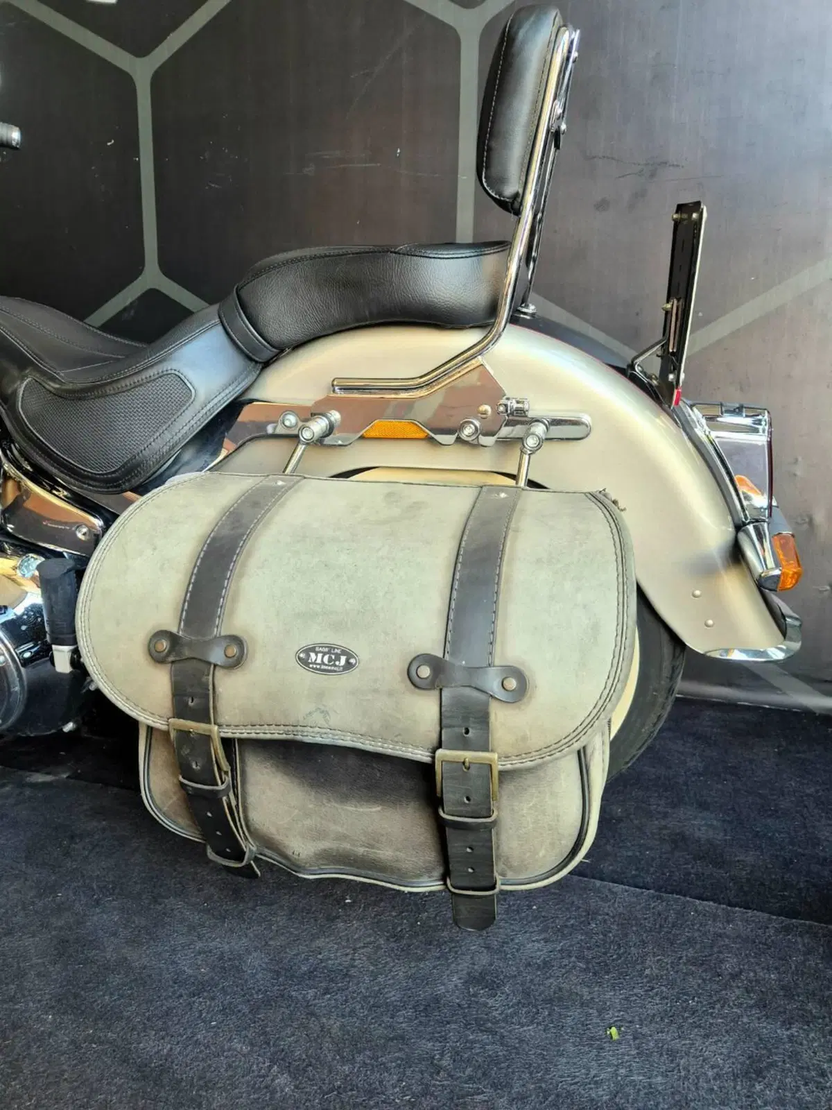 Harley-Davidson 107 Deluxe (2018 - 20) - FLDE (11)