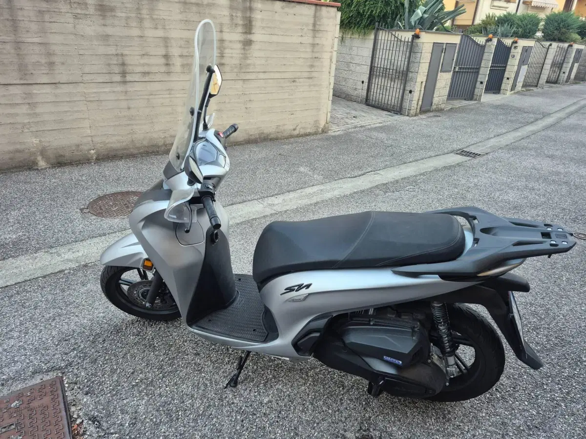Honda SH 350 (2021 - 24) (4)