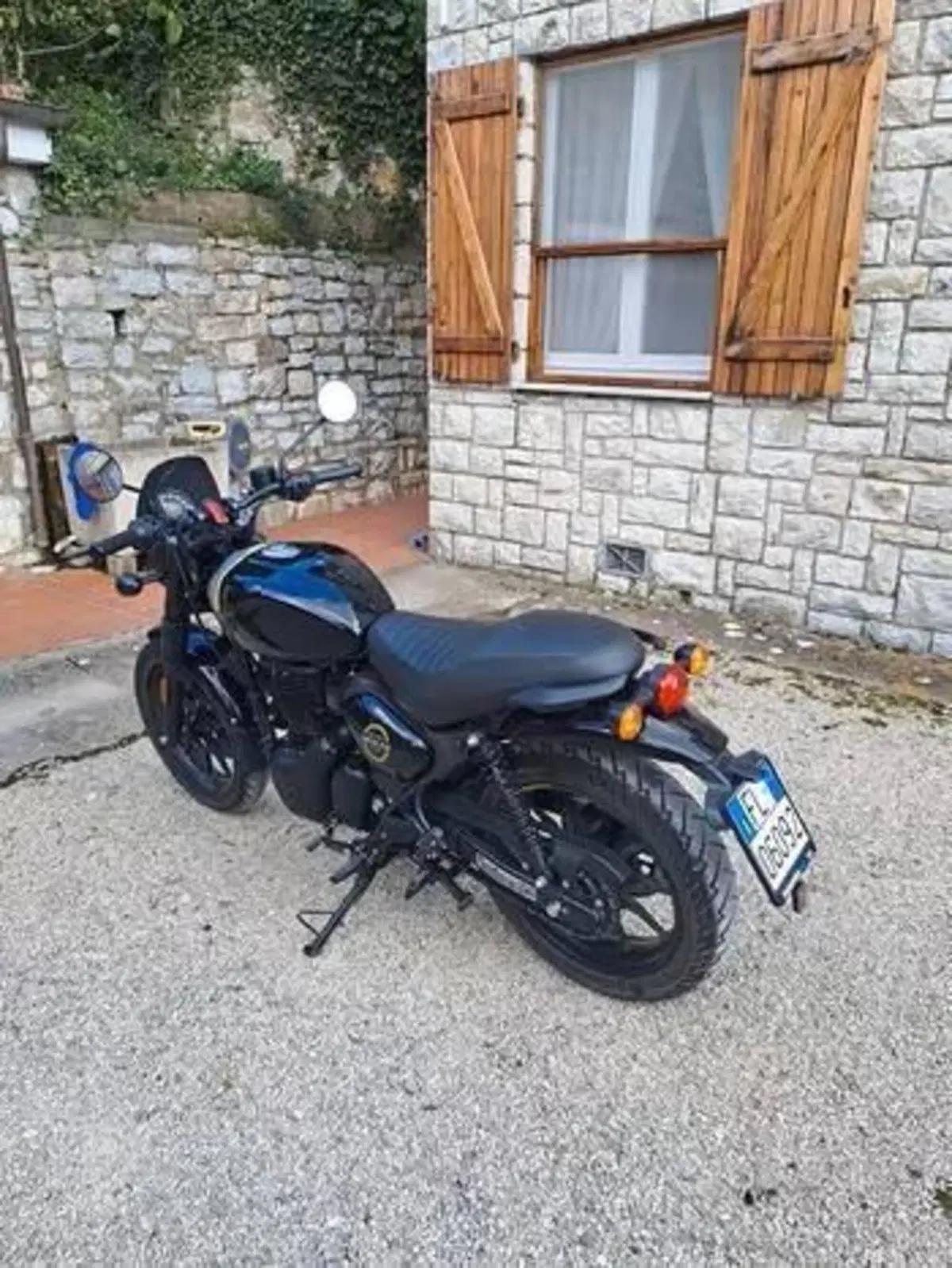 Royal Enfield HNTR 350 (2022 - 26) (2)