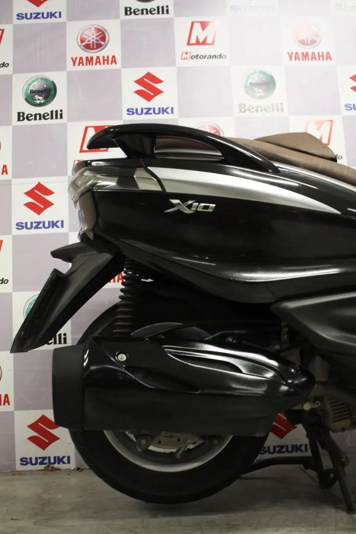 Piaggio X10 350 ie (2011 - 17) (4)