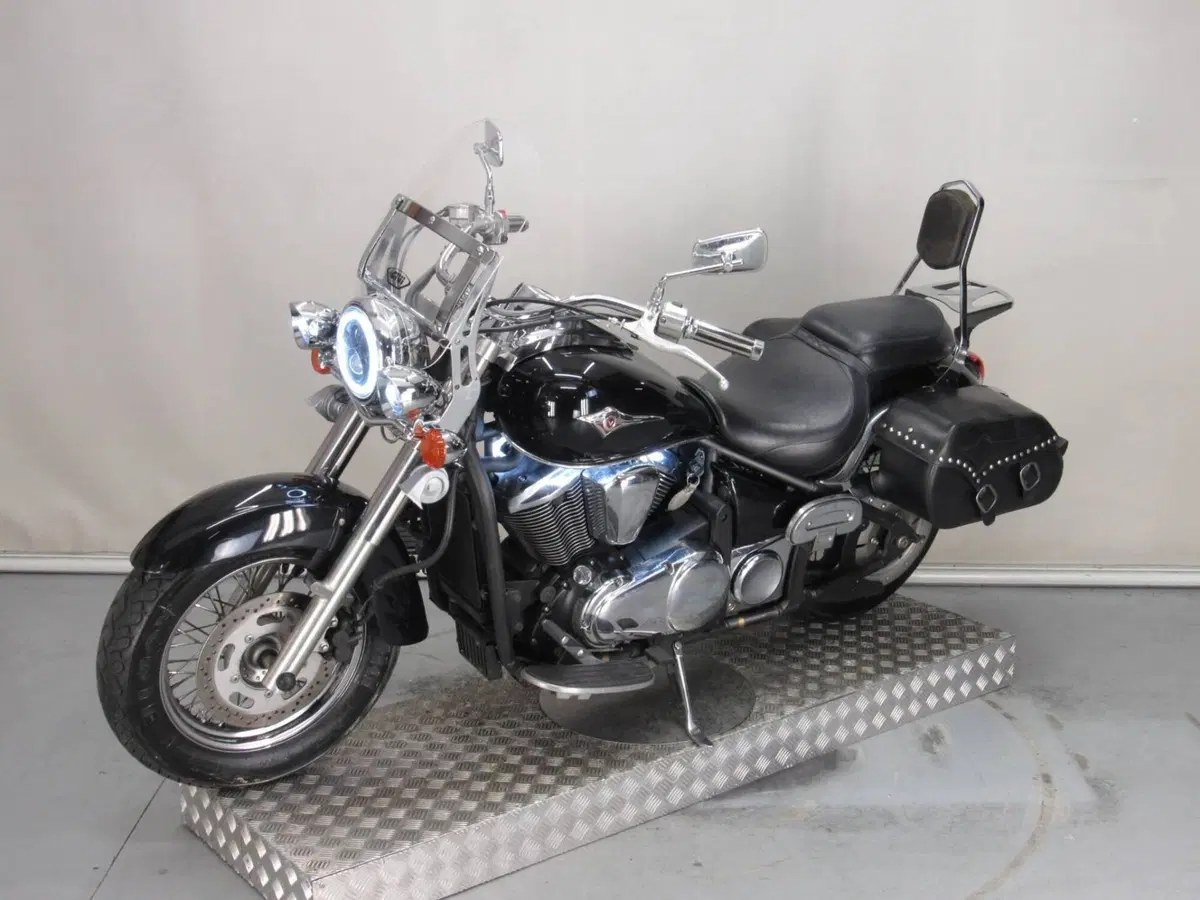 Kawasaki Vulcan VN 900 Classic (2006 - 10) (4)