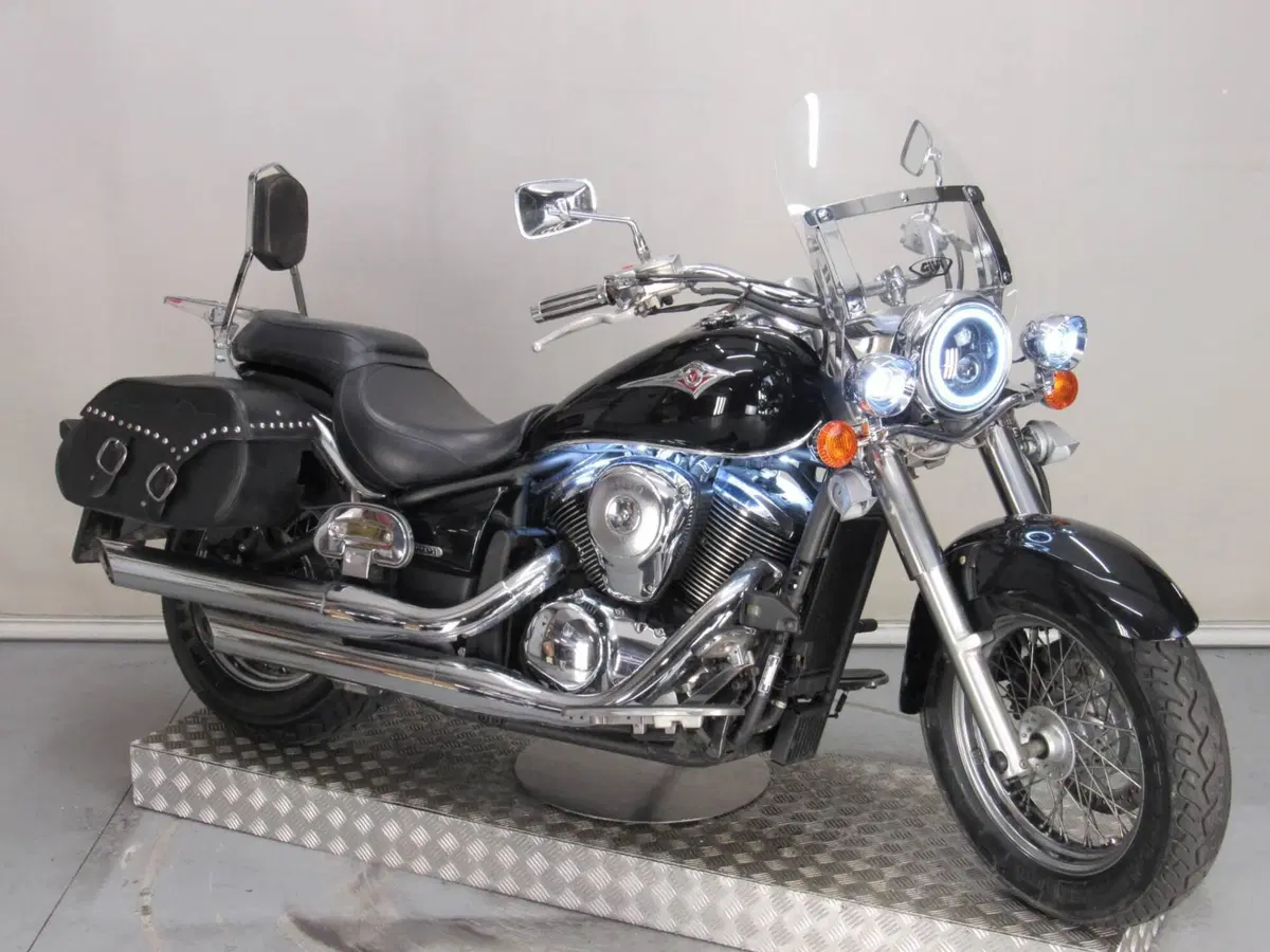 Kawasaki Vulcan VN 900 Classic (2006 - 10) (9)