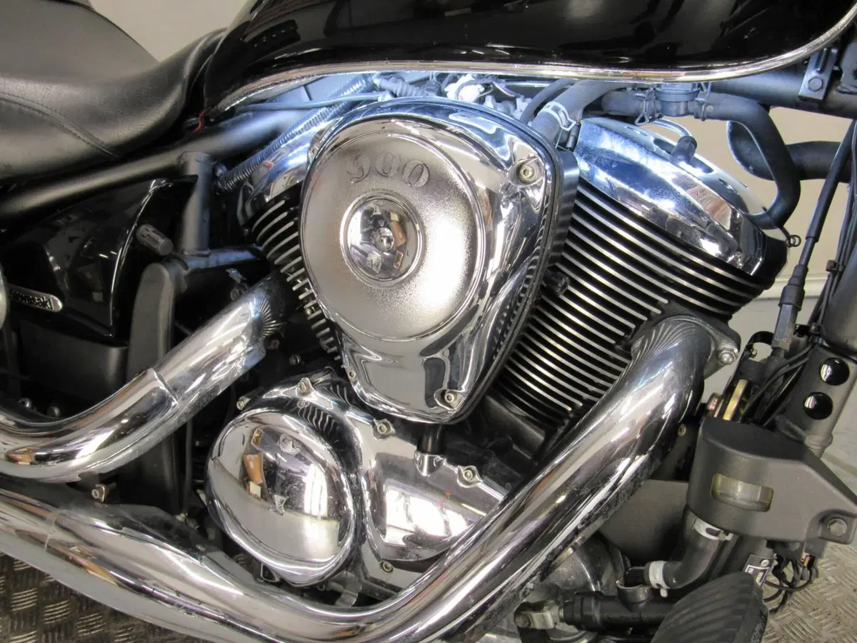 Kawasaki Vulcan VN 900 Classic (2006 - 10) (11)