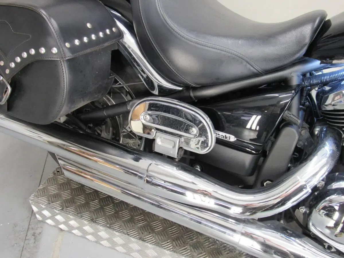Kawasaki Vulcan VN 900 Classic (2006 - 10) (14)