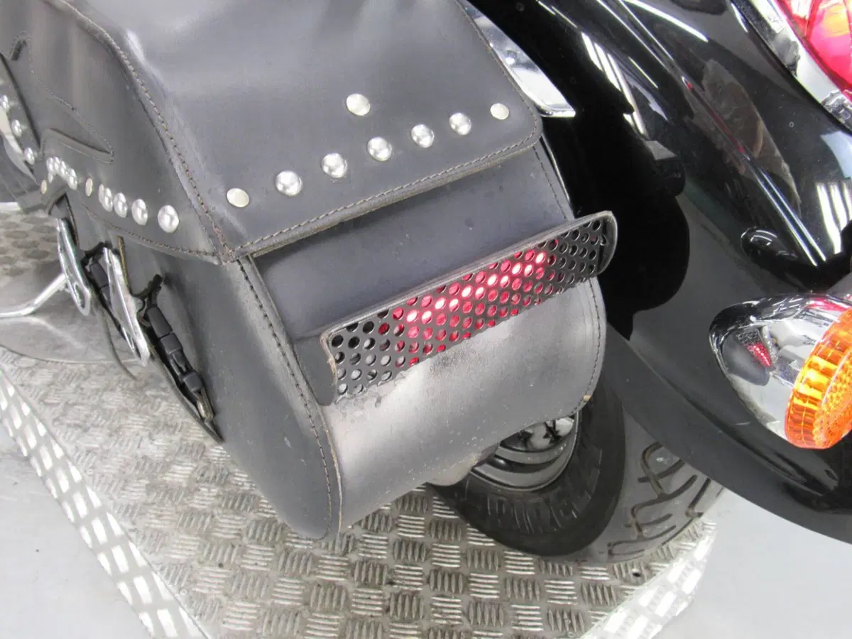 Kawasaki Vulcan VN 900 Classic (2006 - 10) (17)