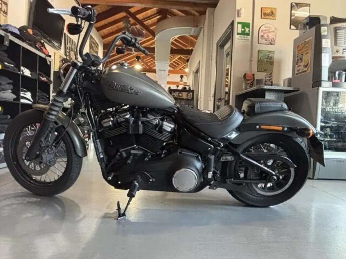 Harley-Davidson 107 Street Bob (2018 - 20) - FXBB (6)