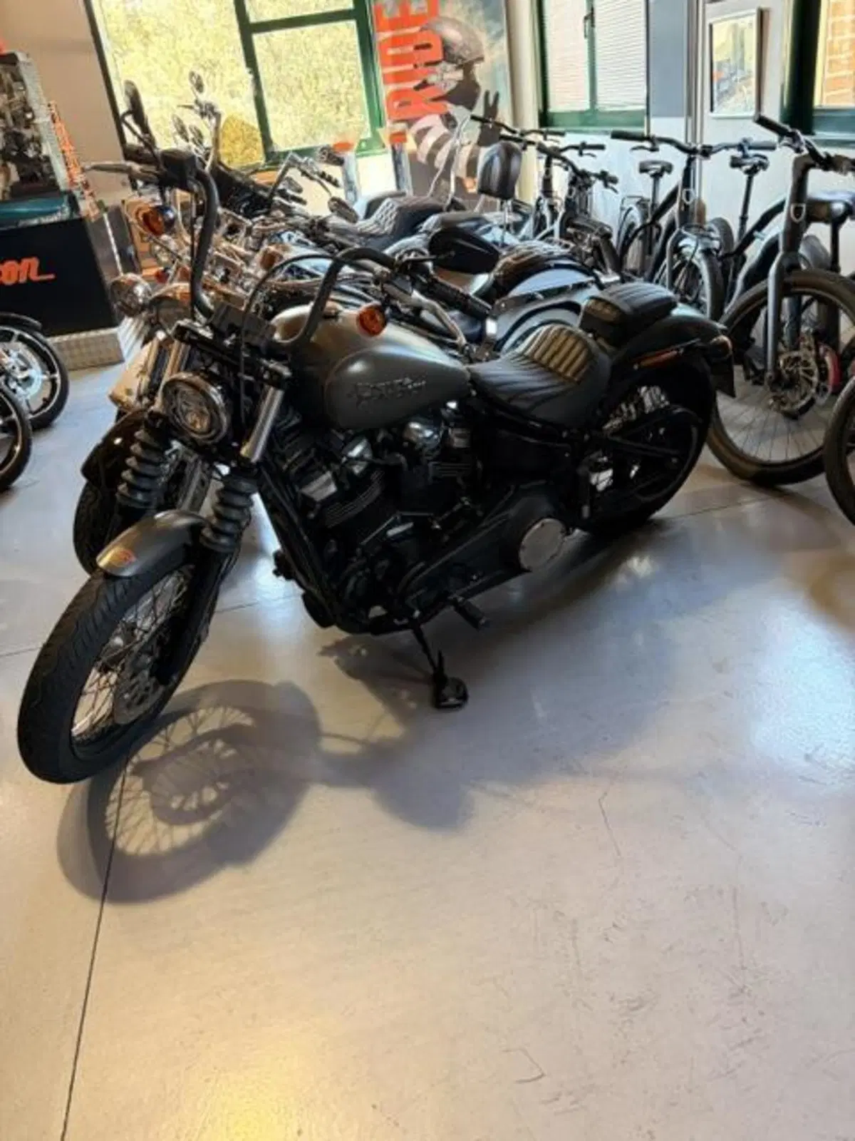 Harley-Davidson 107 Street Bob (2018 - 20) - FXBB (4)