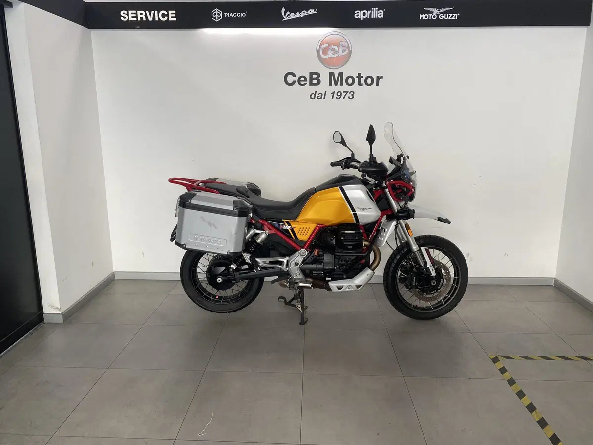 Moto Guzzi V85 TT Evocative Graphics (2021 - 23)