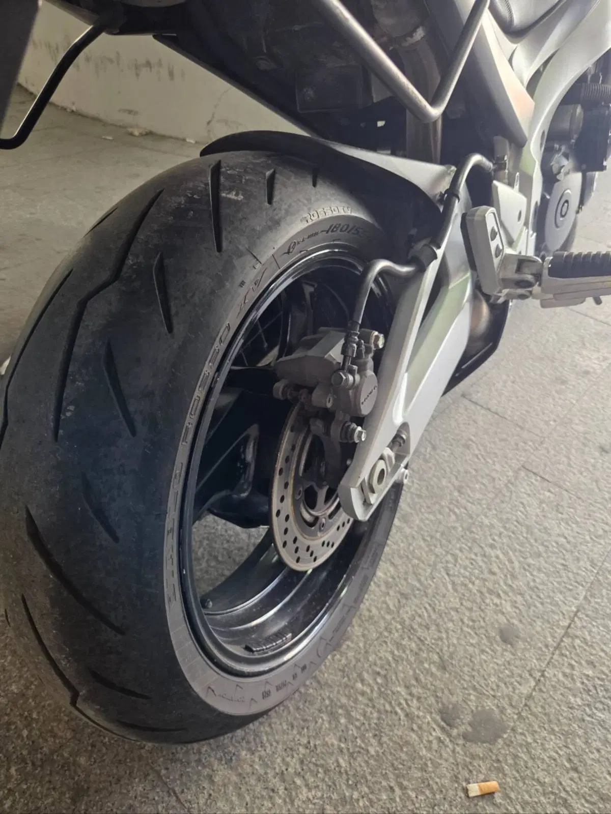 Suzuki GSR 600 (2006 - 11) (5)