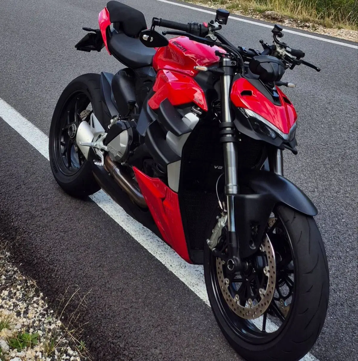 Ducati Streetfighter V2 (2022 - 24)