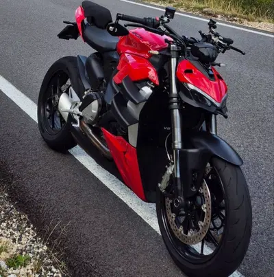 Ducati Streetfighter V2 (2022 - 24) usata