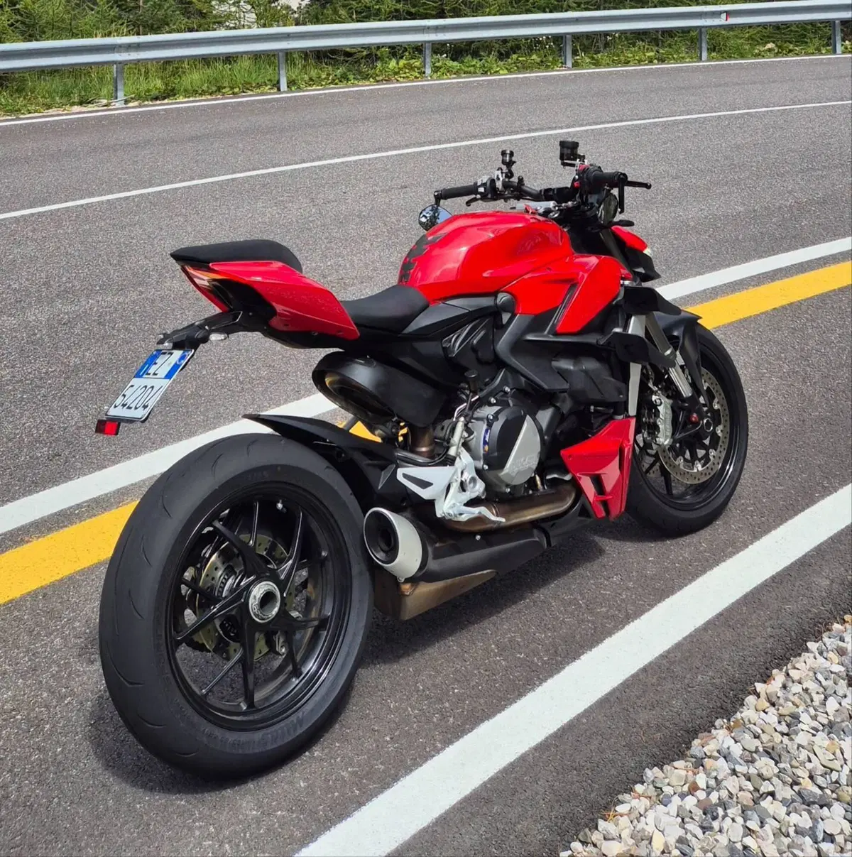 Ducati Streetfighter V2 (2022 - 24) (2)