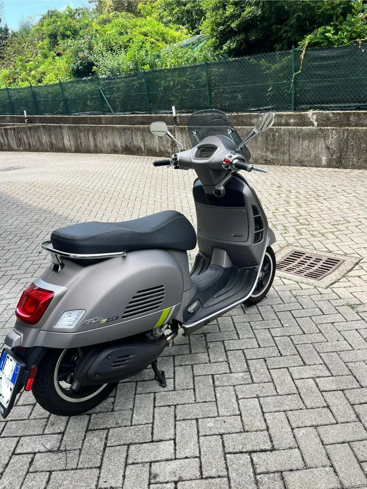 Vespa GTS 300 Super Tech (2023 - 24) (4)