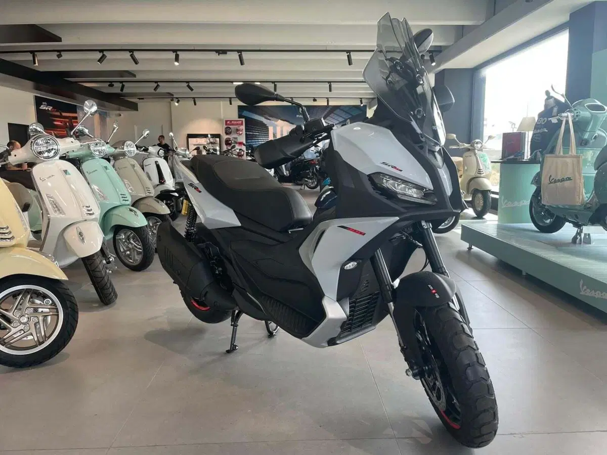 Aprilia SR GT 400 (2026) (2)