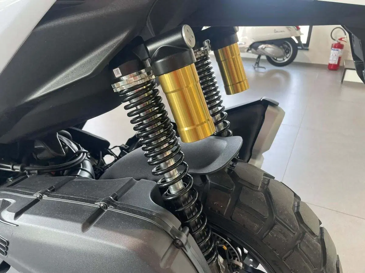 Aprilia SR GT 400 (2026) (5)