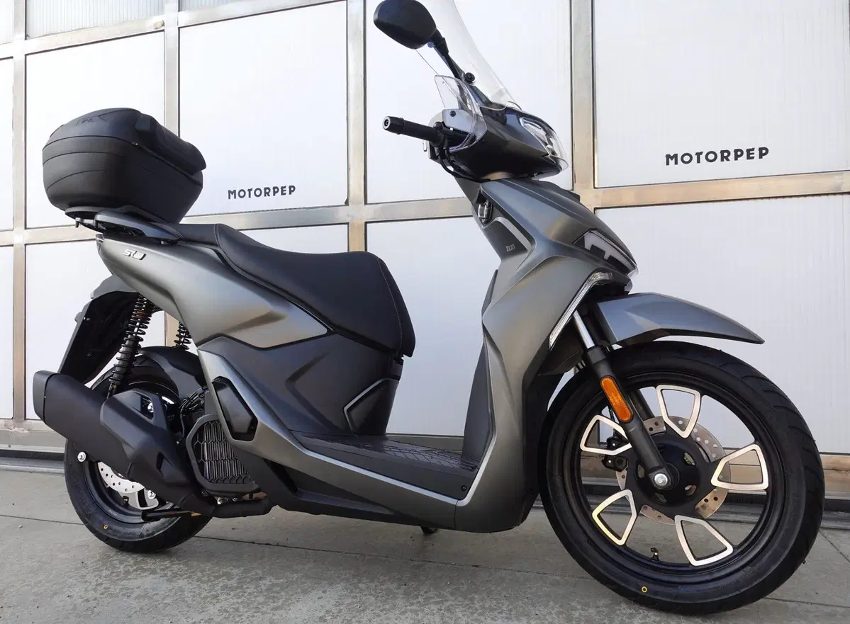 Voge Sfida SR16 200 (2025 - 26) (3)
