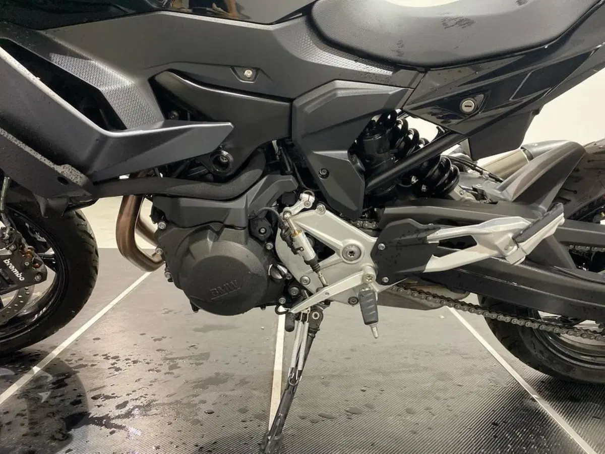 Bmw F 900 XR (2025 - 27) (13)