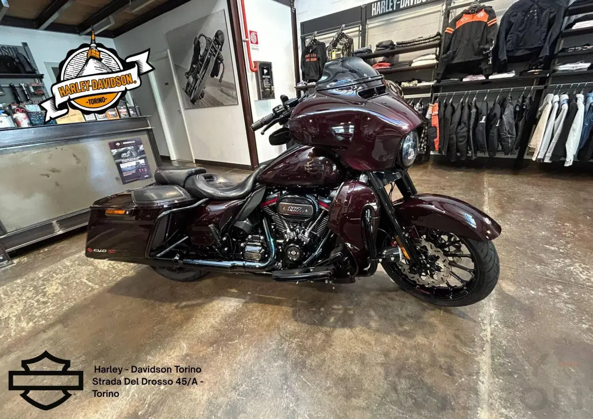 Harley-Davidson 117 Street Glide (2018 - 20) - FLHXSE