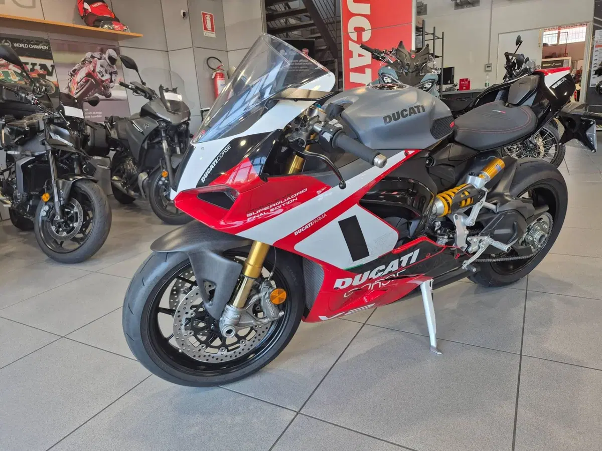 Ducati Panigale V2 Superquadro Final Edition (2024) (4)