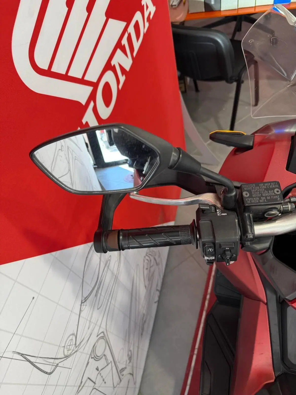 Honda ADV 350 (2022 - 24) (13)