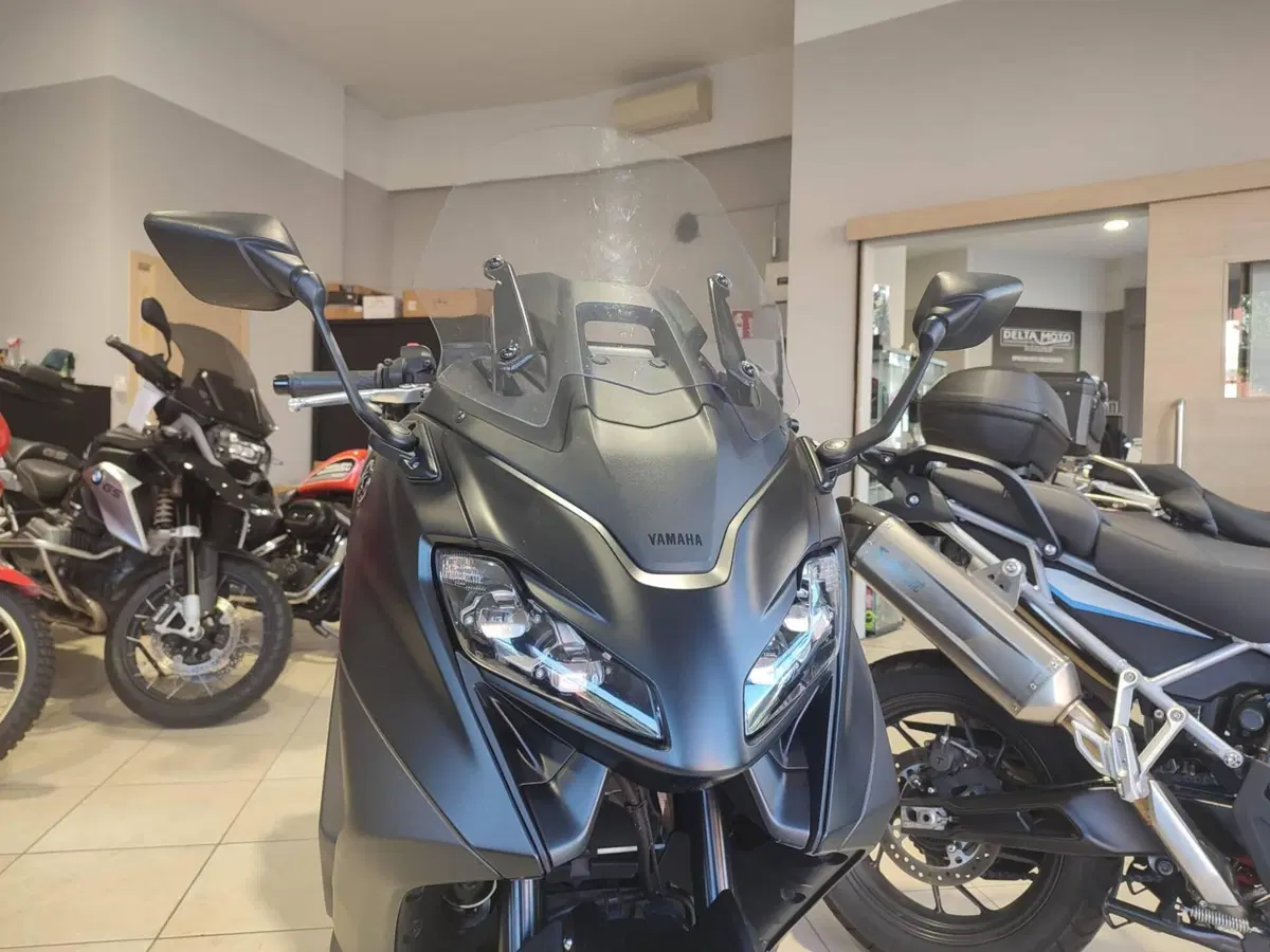 Yamaha T-Max 560 (2022 - 24) (13)