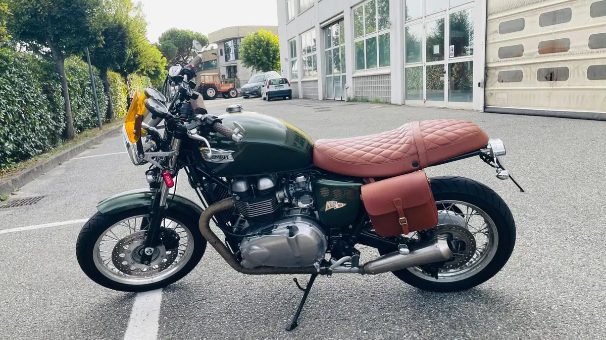 Triumph Thruxton 900 (2004 - 15) (2)