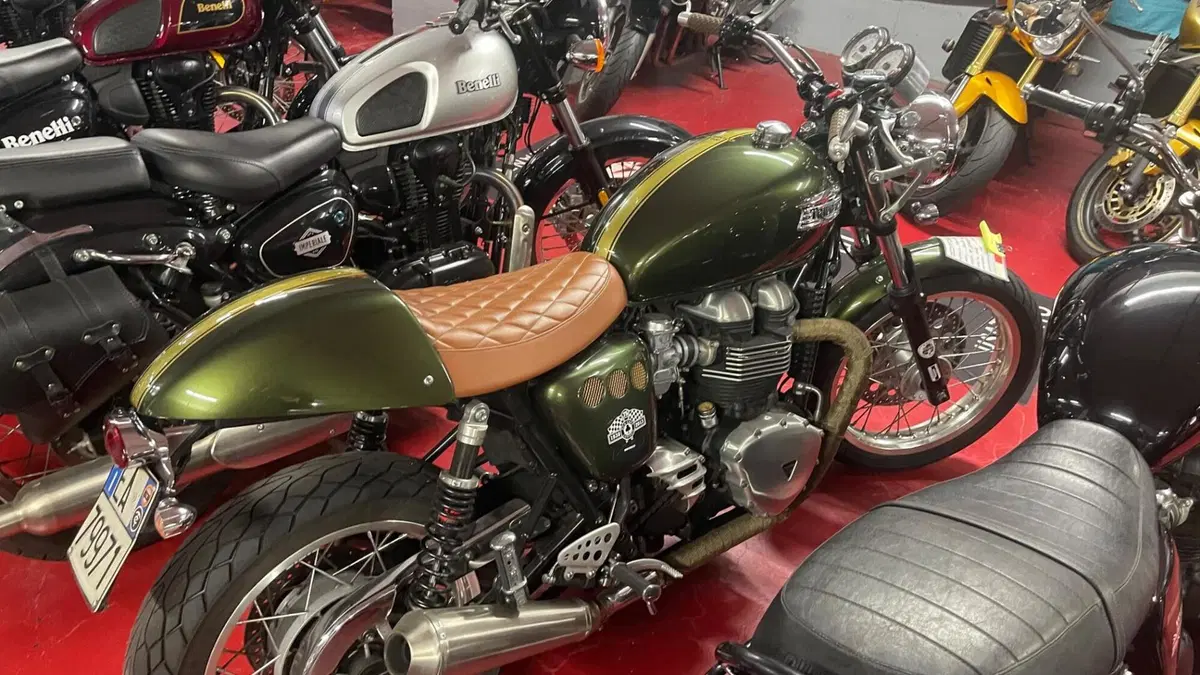 Triumph Thruxton 900 (2004 - 15) (9)