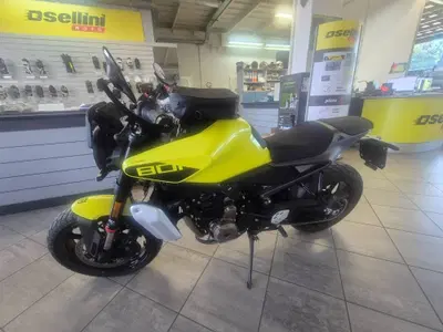 Husqvarna Svartpilen 801 (2024 - 26) nuova