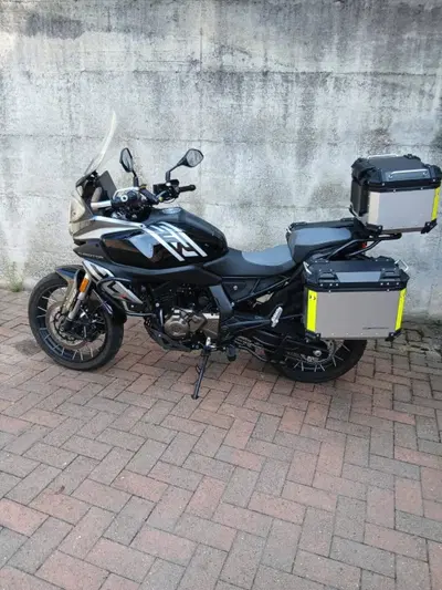 QJ Motor SRT 550 SX (2024) usata