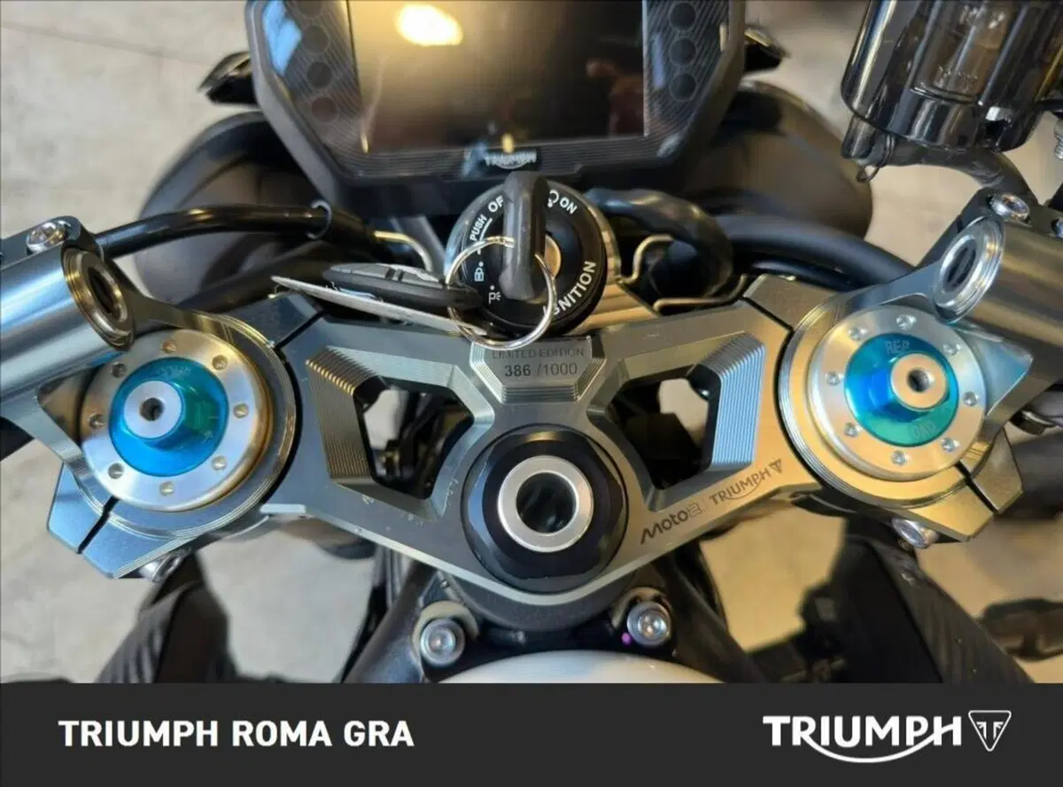 Triumph Street Triple 765 Moto2 (2026) (5)