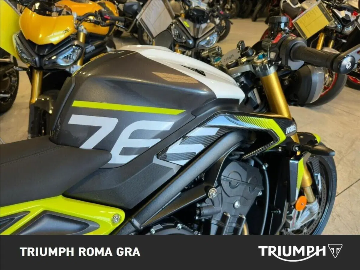 Triumph Street Triple 765 Moto2 (2026) (14)