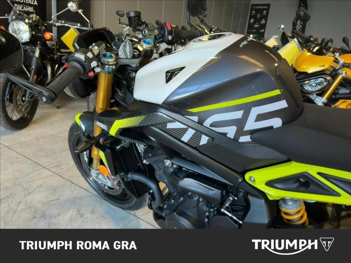 Triumph Street Triple 765 Moto2 (2026) (15)