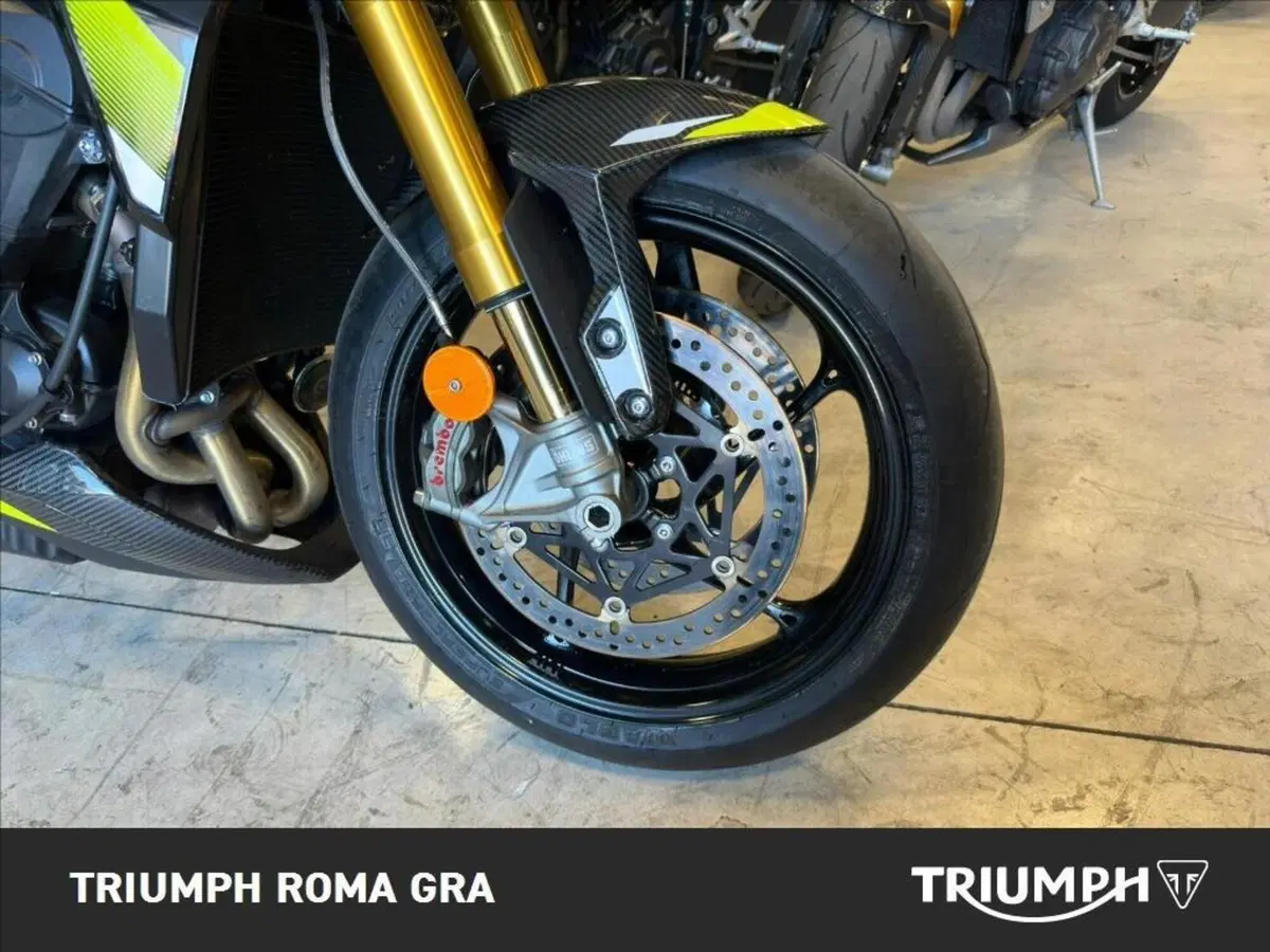 Triumph Street Triple 765 Moto2 (2026) (8)