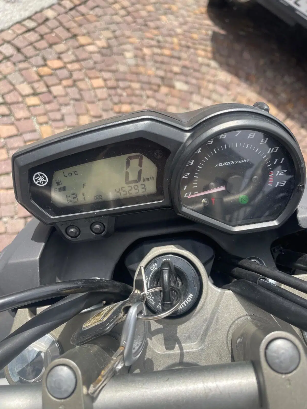 Yamaha XJ6 (2008 - 15) (3)