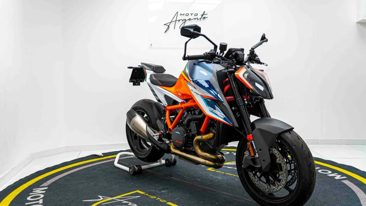 KTM 1290 Super Duke RR (2021) (6)