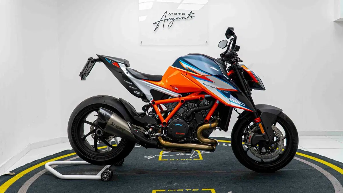 KTM 1290 Super Duke RR (2021) (7)
