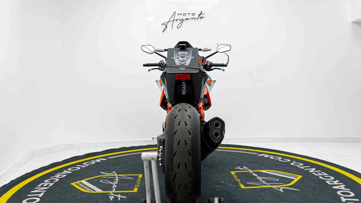 KTM 1290 Super Duke RR (2021) (9)