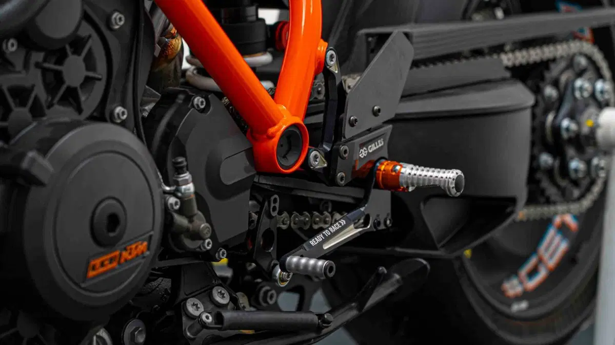 KTM 1290 Super Duke RR (2021) (16)