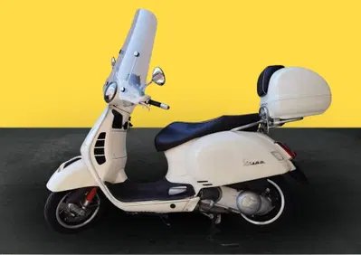 Vespa GTS 300 Super (2017 - 18) usata