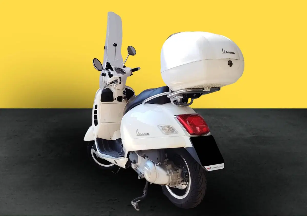 Vespa GTS 300 Super (2017 - 18) (4)