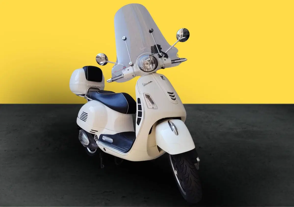 Vespa GTS 300 Super (2017 - 18) (2)