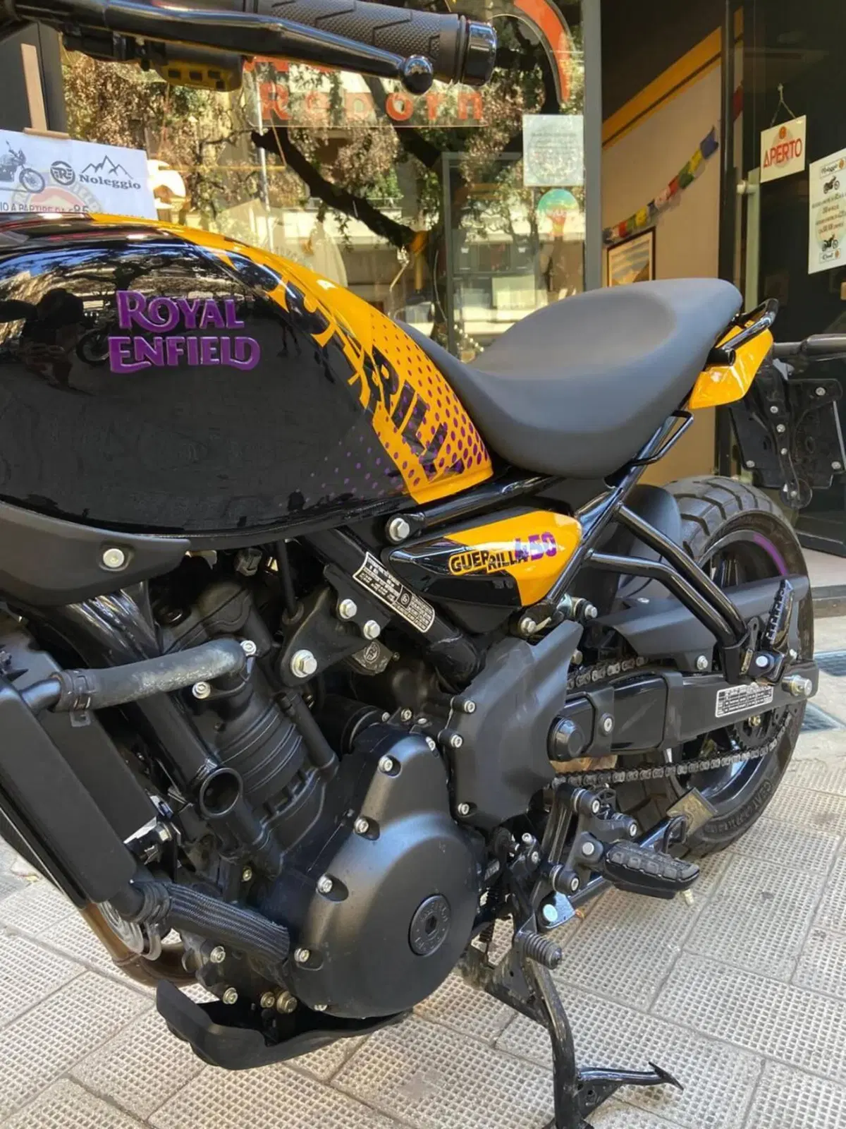 Royal Enfield Guerrilla 450 (2024 - 26) (4)
