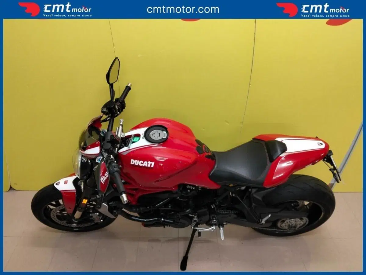 Ducati Monster 1200 R (2016 - 19) (6)