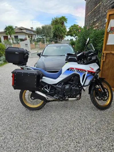 Honda Transalp XL750 (2025) usata