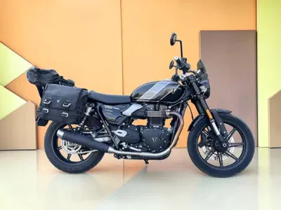 Triumph Speed Twin 900 (2025 - 26) usata