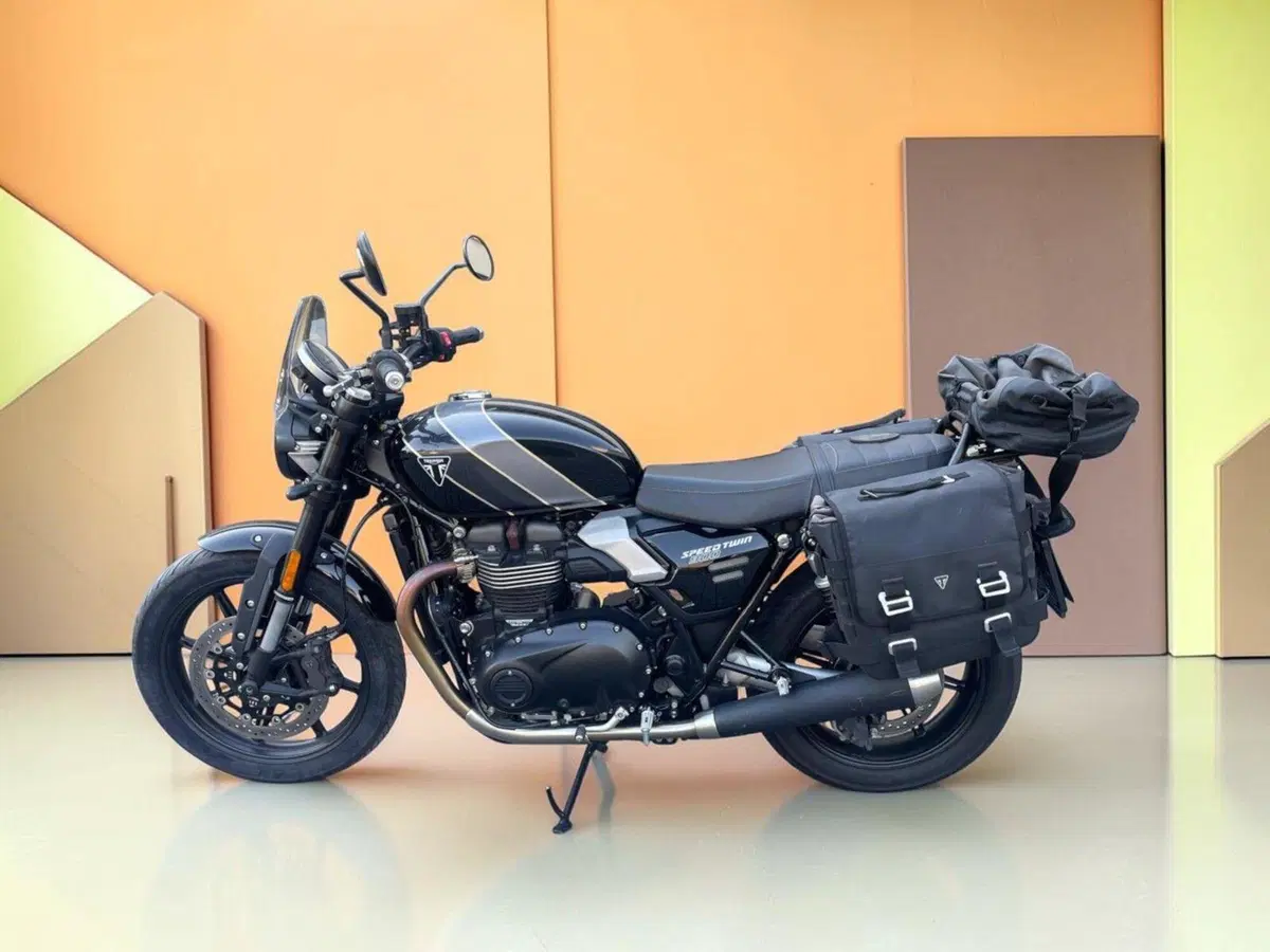 Triumph Speed Twin 900 (2025 - 26) (3)