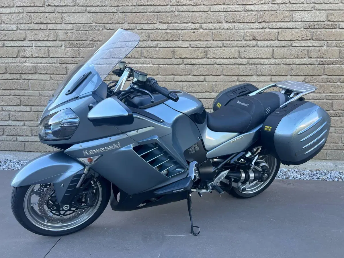 Kawasaki GTR 1400 (2007 - 09) (3)
